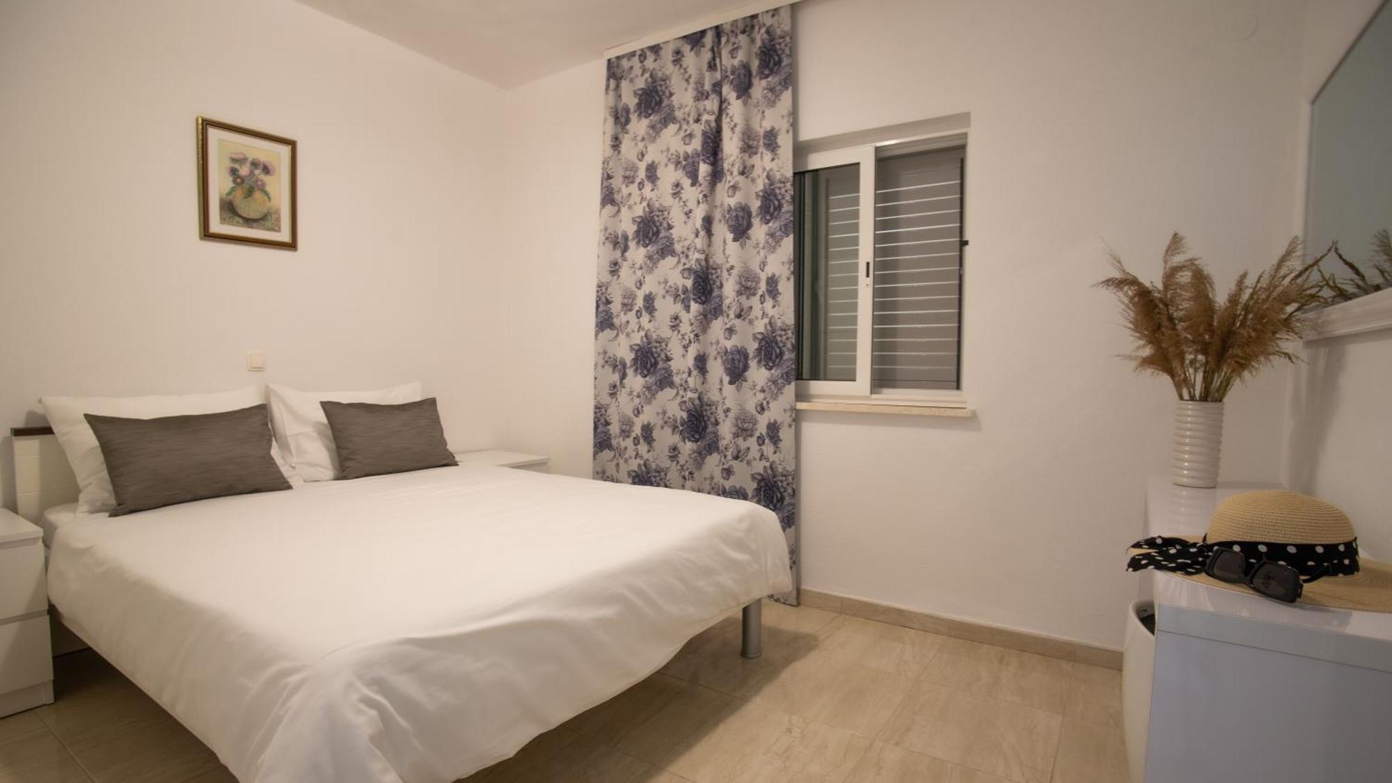 Apartment Antun - Adriatic Coast Retreat Blace Chambre photo
